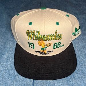 Milwaukee Bucks Vintage SnapBack